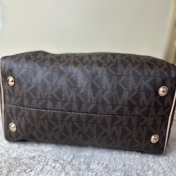 Micheal Kors speedy bag - Picture 6 of 8